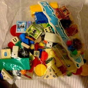 One hundred game pieces of random games